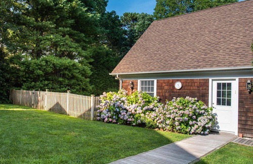 Wainscott Woods Casa | Organic Modern meets Boho-style home with private pool, pool house,...