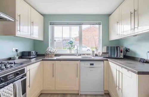 Tea Green Casa | Ori's Double Room near Luton Airport