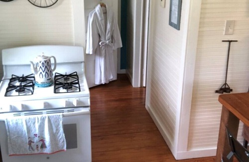 Round Rock Original Plat Cabaña | Original Carriage House in Historic Downtown Round Rock