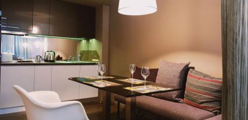 Sarvar Apartamento | Orion Apartman
