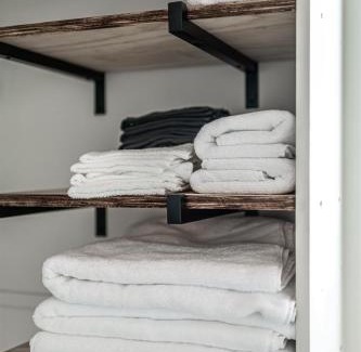 Ovando Casa | Orion Farmstead