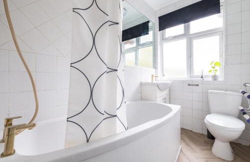 Luton Casa | Orion Room - Twin Room in Luton