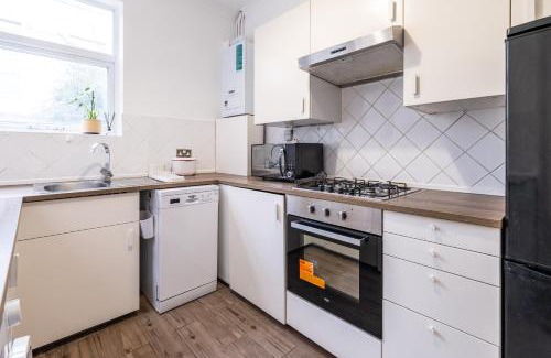 Luton Casa | Orion Room - Twin Room in Luton