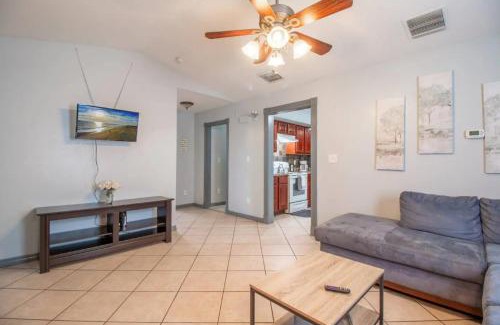 Dixie Belle Casa | Orlando 3br2ba Family Stay With Big Savings