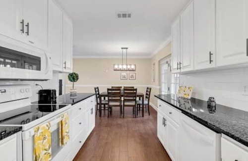 Altamonte Springs Casa | Orlando Poolside Oasis