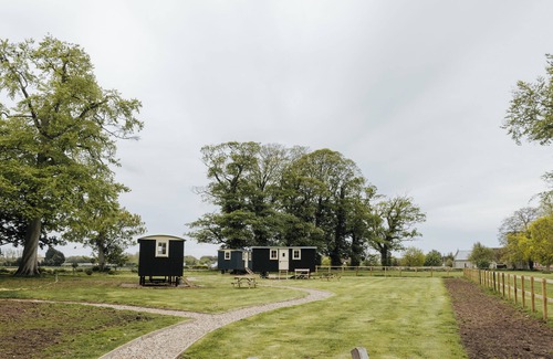 Great Yarmouth Casa | Ormesby Manor - Warm Well Lodge with bkfst