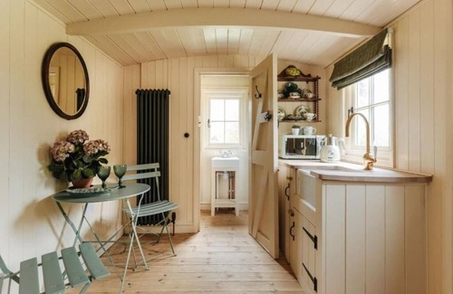 Great Yarmouth Chalet De Esquí | Ormesby Manor - Shepherd's hut Beekeeper