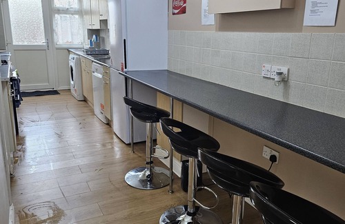 London Borough of Bromley Casa | Orpington North Townhouse 3 Bed 1 Bath near high street