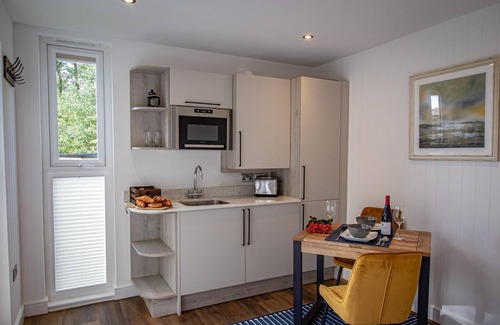 Windermere Cabina | Orrest Head Woodland pod - a holiday Pod that sleeps 2 with an en-suite