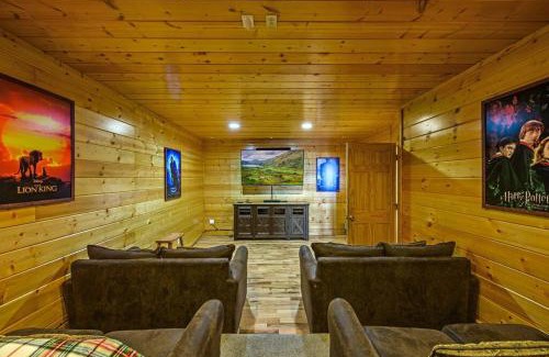 Sevierville Chalet De Esquí | Orso's Cabin~ Views~Location~Theater~Game Room~Hot Tub~5 KING beds