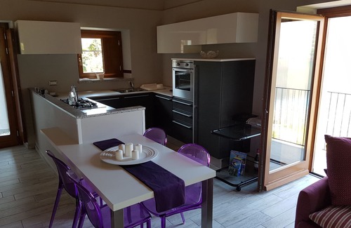 Crabbia Casa | LAGO DE ORTA - TODA LA CASA- VISTA AL LAGO CON JARDÍN Y PLAYA