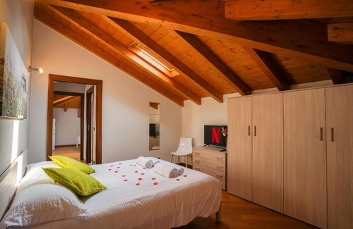 Sesto Calende Apartamento | [Ortensia PentHouse] Leonardo Academy, MXP & Laghi