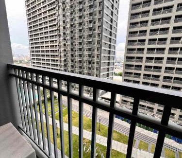 Highway Hills Hotel | Ortigas Business District Residences