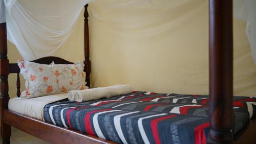 Kibale Casa | Orucuba Gardens & Campsite