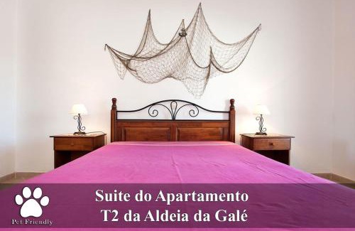Gale Apartamento | Os Apartamentos A Ramos na Praia da Galé Estão inserido em Condomínio com PISCINA, Fica apenas a 350 Metros da Praia da Galé - Apartamentos com Ar Condicionado tanto nos Quartos como na Sala, Smart TV com Prime Vídeo e Cozinha Completa