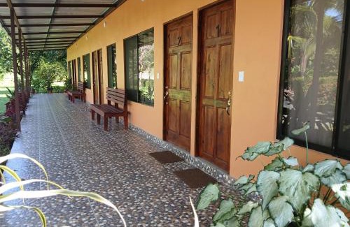 Agujas Hotel | Osa Bella Cabinas