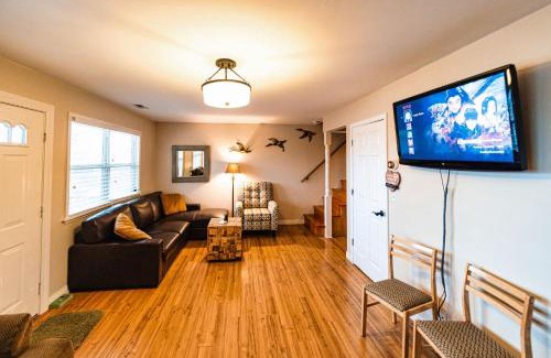 Osage Beach Casa | Osage Beach Getaway - Lake Views & Pet Friendly