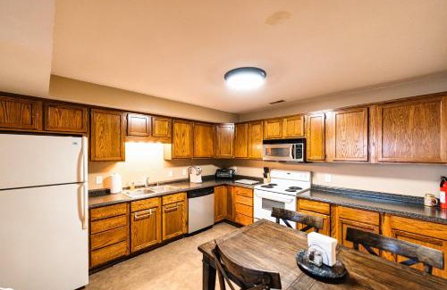 Osage Beach Casa | Osage Beach Getaway - Lake Views & Pet Friendly