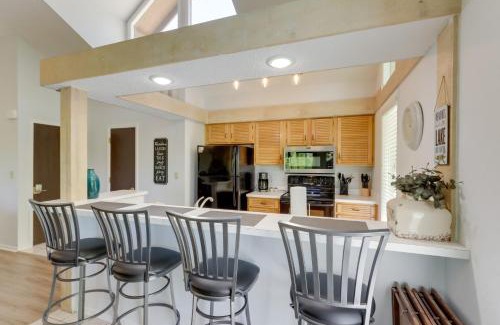 Osage Beach Casa | Osage Beach Vacation Rental with Deck and Grill