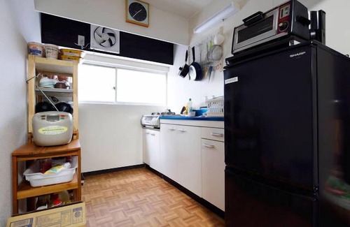 Yodogawa Casa | A Minpaku A Minaku Inglés / Chino OK Casa de 2 pisos, disponible de forma privada. Hay un baño de inodoro en cada piso, a 8 minutos a pie de la estación Shin-Osaka.