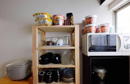 Yodogawa Casa | A Minpaku A Minaku Inglés / Chino OK Casa de 2 pisos, disponible de forma privada. Hay un baño de inodoro en cada piso, a 8 minutos a pie de la estación Shin-Osaka.