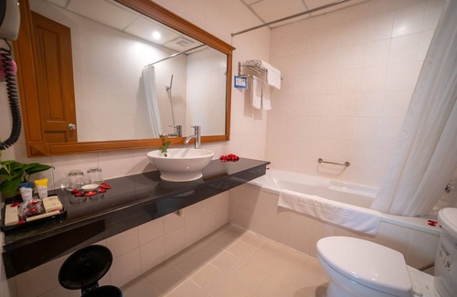 Nguyen Hue Walking Street Hotel | Oscar Saigon Hotel