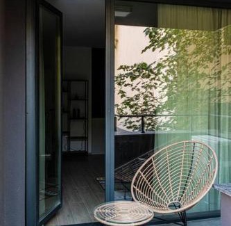 Sofia City Center Apartamento | Oslo: A modern furnished apartment with parking
