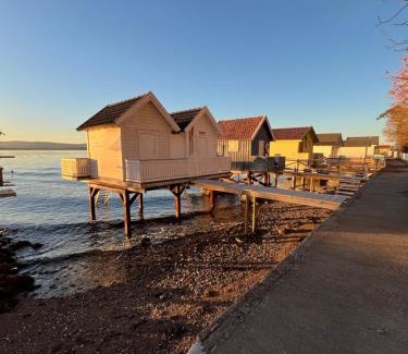 Nesoddtangen Casa | Oslo Fjord views with your own private beach hut at Flaskebekk