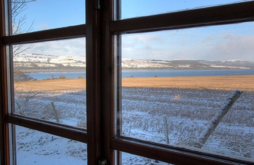 Marybank Cabaña | Osprey Cottage - stunning views in a peaceful but convenient location