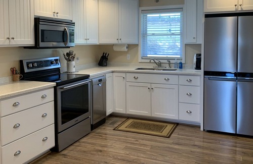 Town of Benton Cabaña | Osprey Cove on Seneca Lake - Sit Back, Relax, Enjoy!