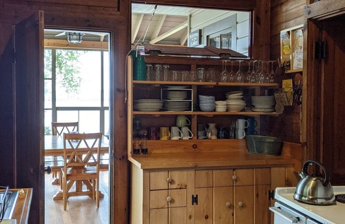 Center Ossipee Cabaña | Ossipee Lake-Front Cottage On Beautiful Beach with Mountain Views