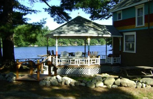 Waterboro Casa | Ossipee Lake house, pet friendly