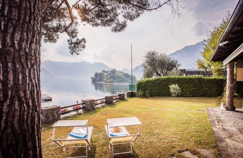 Tremezzina Villa | Casa junto al lago con jardín privado y piscina. Vistas de 180 ° al lago y al isl.