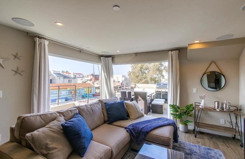 Mission Beach Casa | Ostend Villa