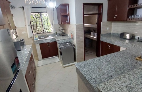 Kireka Apartamento | Ostrich Suite at M&M Suites Buwate