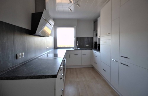 Kraksdorf Apartamento | Ostsee Ferienwohnung 100qm bis 6 Pers., 1.000 qm Eingezäunter Garten