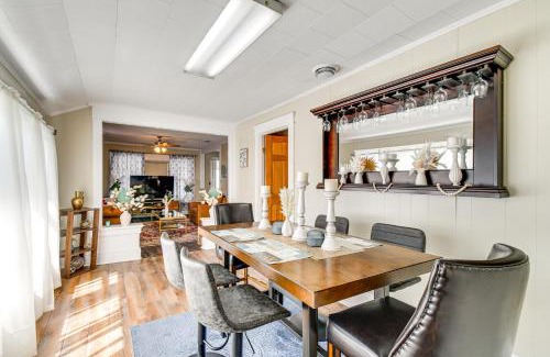 Oswego Apartamento | Oswego Apartment, Walk to Lake Ontario and Parks!