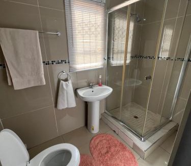 Mogwase Cama Y Desayuno | Oteng Lifestyle BnB