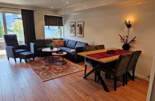 Aurland Apartamento | Otnes Fjordside - Large 80m2 860sqft