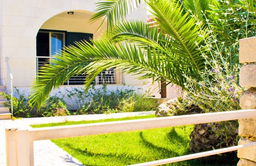 Otranto Villa | Otranto: villa independiente en una elegante zona residencial, a 550 metros del mar.