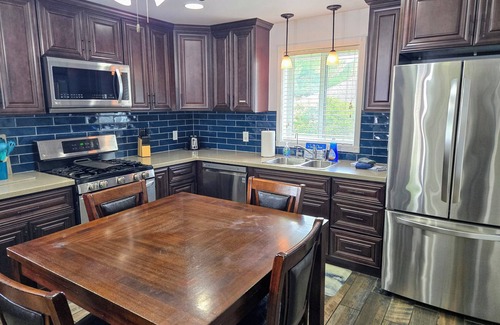 Ottawa Casa | Ottawa Oasis! Pool, Game room, Pet Friendly!