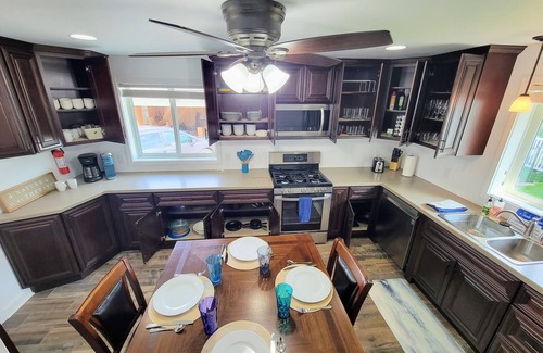 Ottawa Casa | Ottawa Oasis! Pool, Game room, Pet Friendly!