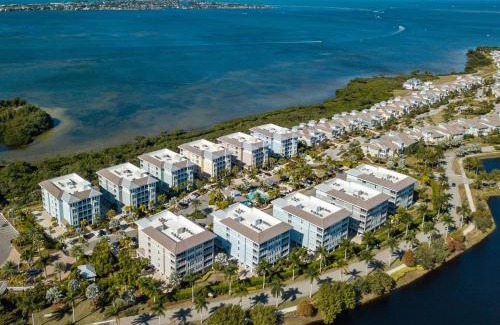 Whitney Beach Casa | Otter Lagoon at One Particular Harbour 379-103