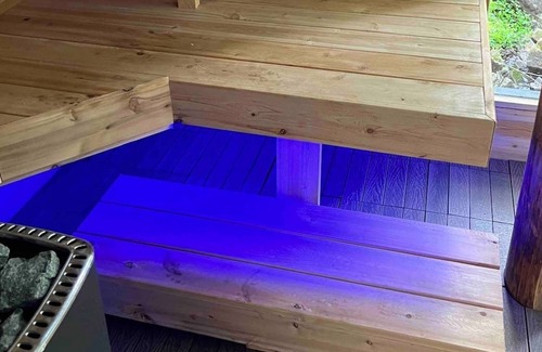 Rideau Lakes Alquiler De RV | Otter Ridge site at Stepstone falls Safari Tent with Sauna