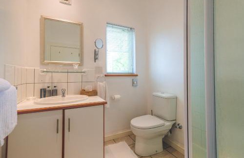 George Casa | Oude Berg Guesthouse - 10 Caledon Street