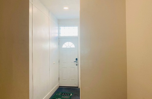 Spruce Hill Apartamento | Oui on Ludlow - Studio room with private bathroom in University City