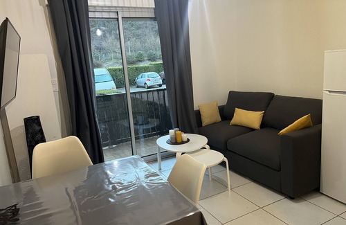 Savignac-les-Ormeaux Apartamento | Ouréa, Appartement aux Portes de Ax les Thermes