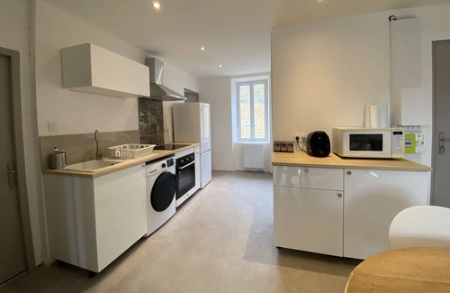 Lachapelle-sous-Chaneac Apartamento | Our Comfortable Apartment: Your Starting Point for Adventures