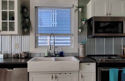 Sylvan Lake Casa | Our cottage is just two blocks away from Sylvan Lake