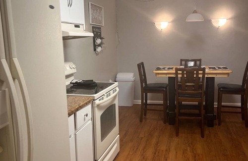 Milbank Apartamento | Our digs on Diggs in Milbank - Duplex 2 bed/2 bath, Close to park, ball diamond